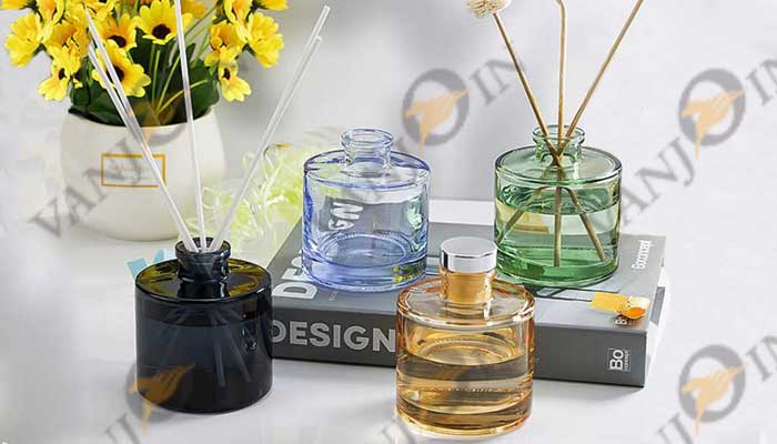 How Reed Diffusers Work and Why Glass Packaging Matters