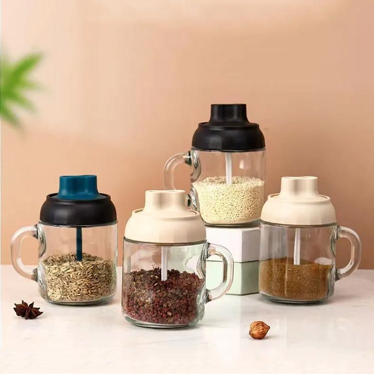 Custom label reusable 400ml glass spice jar with spoon and handle Custom label reusable 400ml glass spice jar with spoon and handle