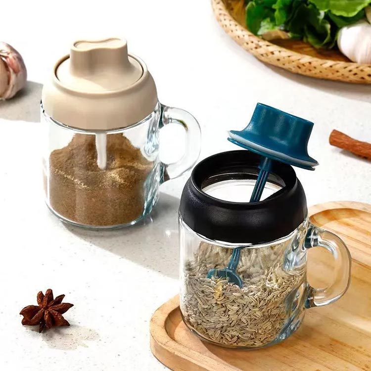 Custom label reusable 400ml glass spice jar with spoon and handle Custom label reusable 400ml glass spice jar with spoon and handle